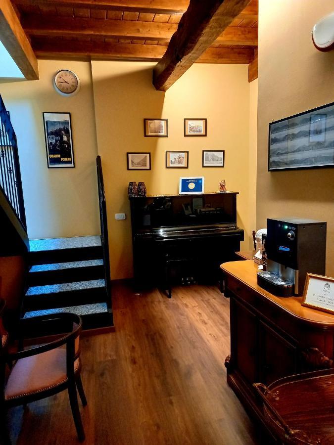 Carlito'S Trattoria Con Alloggio Vertemate Εξωτερικό φωτογραφία